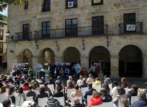 Presentación de las candidaturas de EAJ-PNV de la Cuadrilla de Gorbeialdea