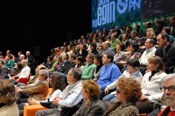 Los candidatos al Parlamento vasco en el escenario 
