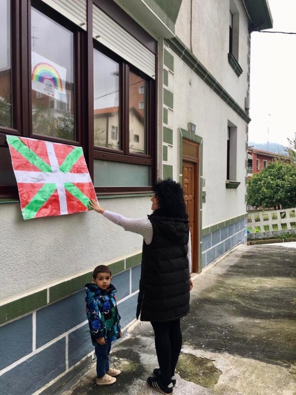 Aberri Eguna 2020 Lortuko dugu - Euskadi Aurrera - Ikurriña Etxean