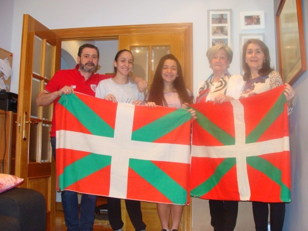 Aberri Eguna 2020 Lortuko dugu - Euskadi Aurrera - Ikurriña Etxean