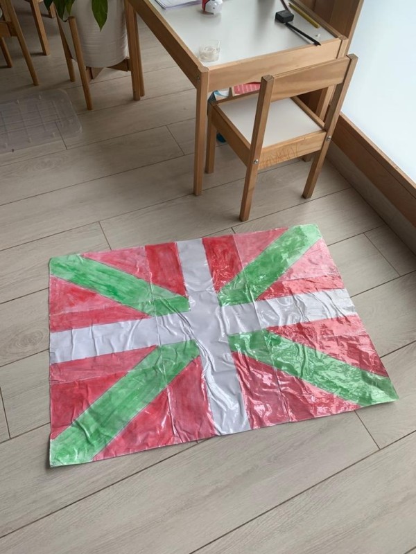 Aberri Eguna 2020 Lortuko dugu - Euskadi Aurrera - Ikurriña Etxean