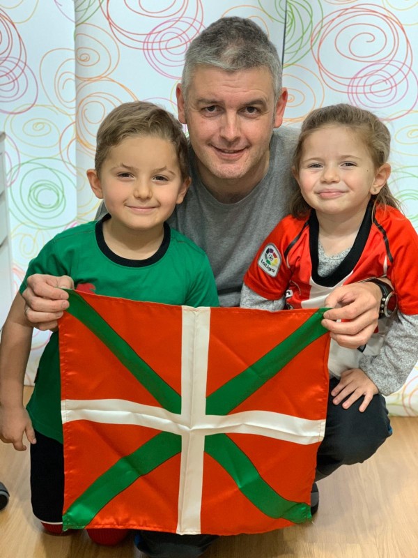 Aberri Eguna 2020 Lortuko dugu - Euskadi Aurrera - Ikurriña Etxean