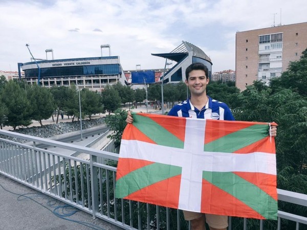 Aberri Eguna 2020 Lortuko dugu - Euskadi Aurrera - Ikurriña Etxean