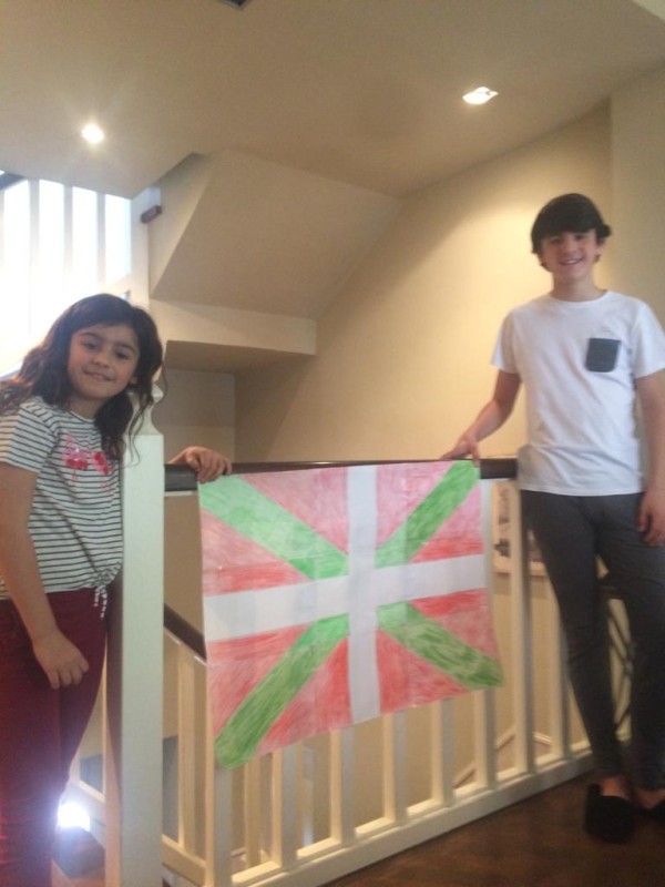 Aberri Eguna 2020 Lortuko dugu - Euskadi Aurrera - Ikurriña Etxean