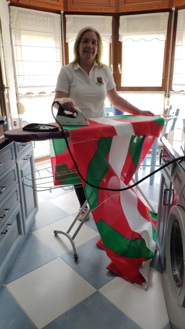 Aberri Eguna 2020 Lortuko dugu - Euskadi Aurrera - Ikurriña Etxean