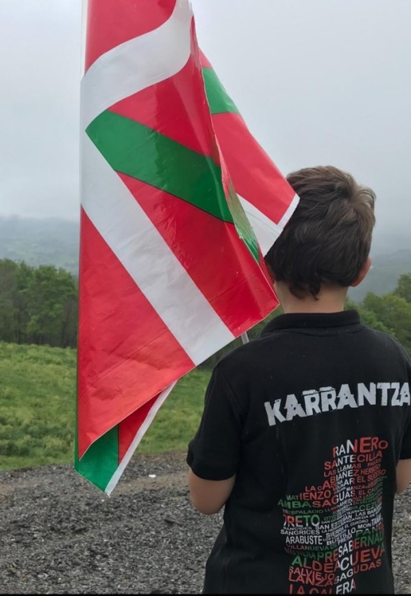 Aberri Eguna 2020 Lortuko dugu - Euskadi Aurrera - Ikurriña Etxean