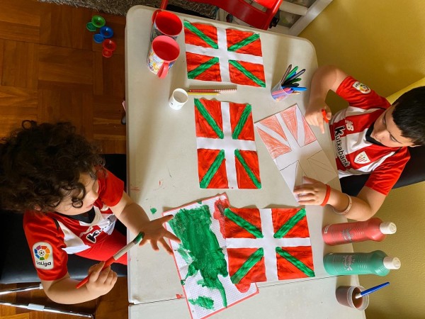 Aberri Eguna 2020 Lortuko dugu - Euskadi Aurrera - Ikurriña Etxean