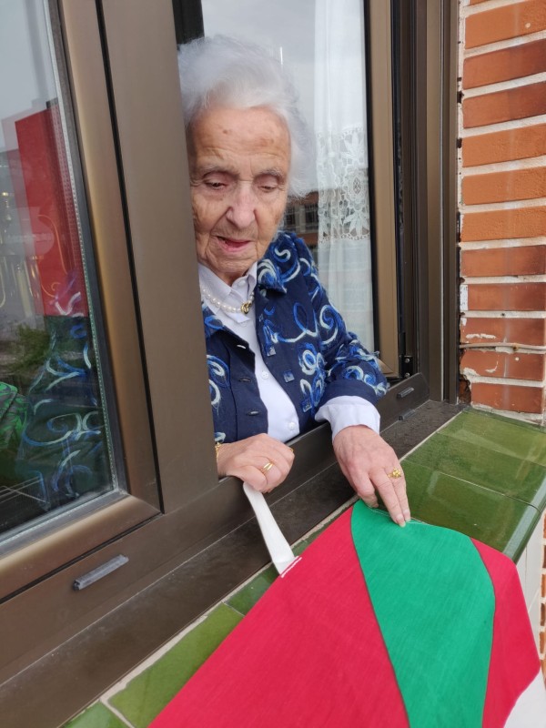 Aberri Eguna 2020 Lortuko dugu - Euskadi Aurrera - Ikurriña Etxean