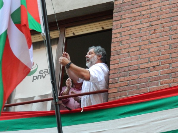 Aberri Eguna 2020 Lortuko dugu - Euskadi Aurrera - Ikurriña Etxean