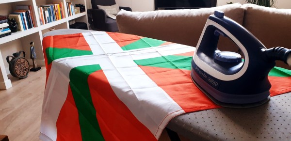 Aberri Eguna 2020 Lortuko dugu - Euskadi Aurrera - Ikurriña Etxean