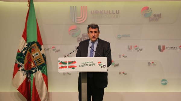  1 / 3 Aitor Esteban - EAJ-PNVk Gutxieneko Diru-Sarreraren kudeaketa EAE eta Nafarroara transferitzea lortu du