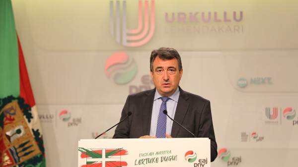  1 / 3 Aitor Esteban - EAJ-PNVk Gutxieneko Diru-Sarreraren kudeaketa EAE eta Nafarroara transferitzea lortu du