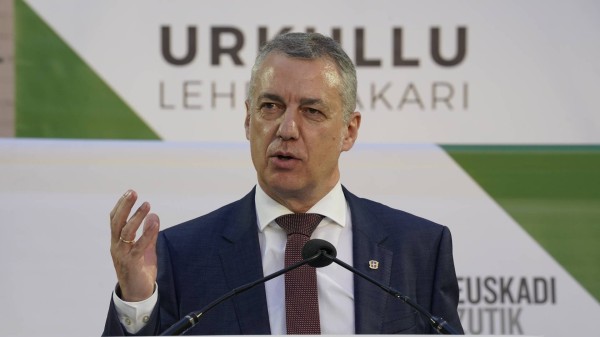 Mitina Oion. Ramiro González, Arantxa Tapia, Iñigo Urkullu.