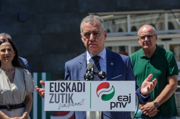 Eurorregioari buruzko ekitaldia. Iñigo Urkullu, Arantxa Tapia.