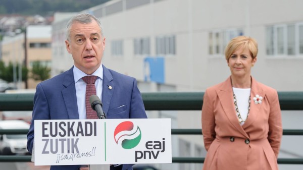 Acto sectorial Industria Hernani. Iñigo Urkullu Arantxa Tapia