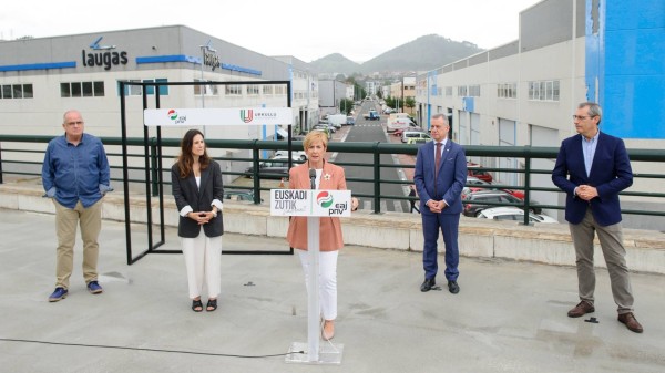 Industriari buruzko ekitaldia - Hernani Iñigo Urkullu Arantxa Tapia