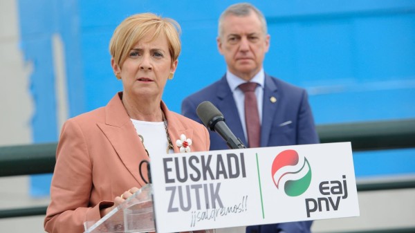 Industriari buruzko ekitaldia - Hernani Iñigo Urkullu Arantxa Tapia