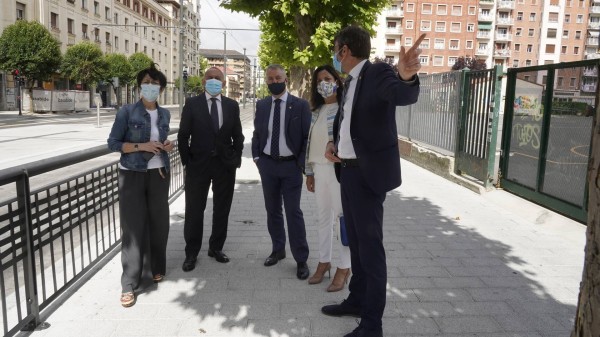 Iñigo Urkullu, Estefanía Beltran de Heredia, Beatriz Artolazabal, Ramiro González y Gorka Urtaran