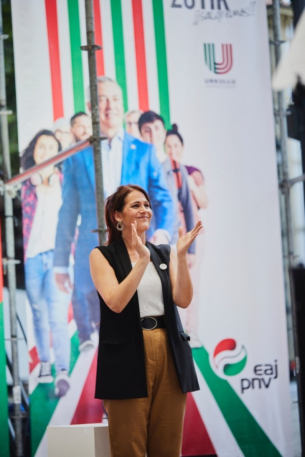 Mitin Arenal -  Leixuri Arrizabalaga, Bakartxo Tejeria, Iñigo Urkullu, Andoni Ortuzar.