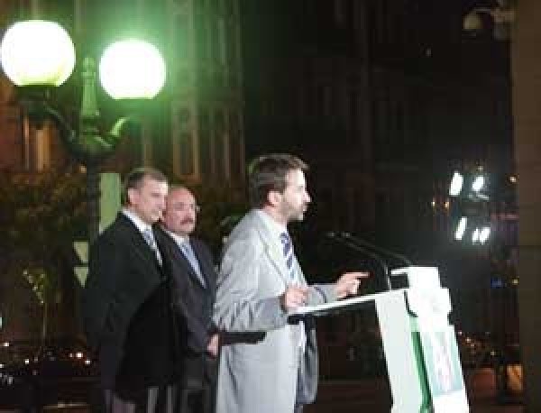 24052004 EAJ PNV, que concurrirá a las próximas europeas formando la coalición Galeusca bajo el lema Una estrella para Euskadi