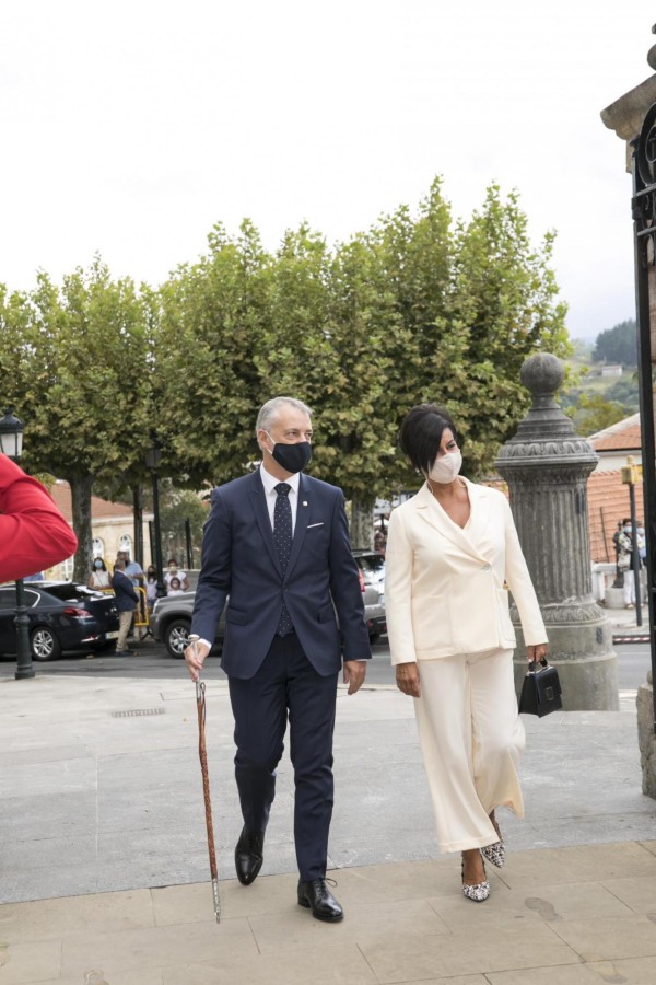 Lehendakari Iñigo Urkullu jura su cargo ante el árbol de Gernika - 2020