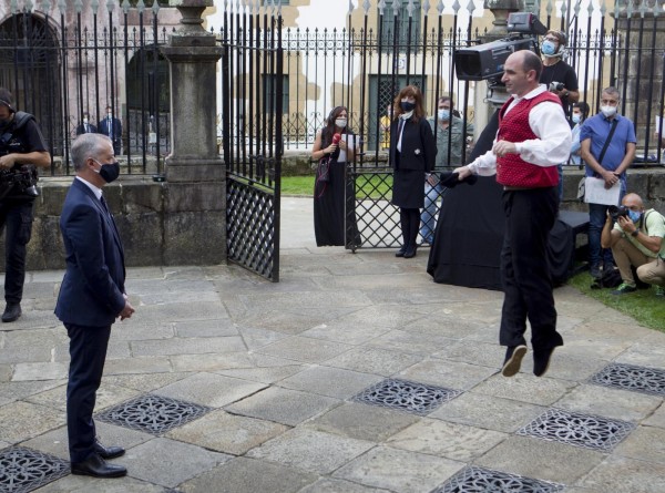 Iñigo Urkullu lehendakariak Gernikako zuhaitzaren azpian egin du karguaren zina - 2020