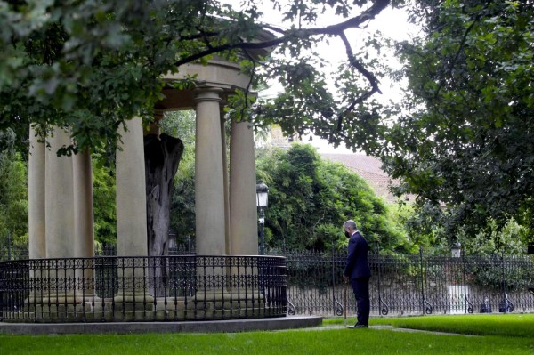 Iñigo Urkullu lehendakariak Gernikako zuhaitzaren azpian egin du karguaren zina - 2020