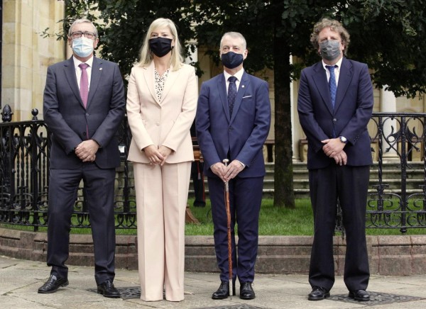 Iñigo Urkullu lehendakariak Gernikako zuhaitzaren azpian egin du karguaren zina - 2020