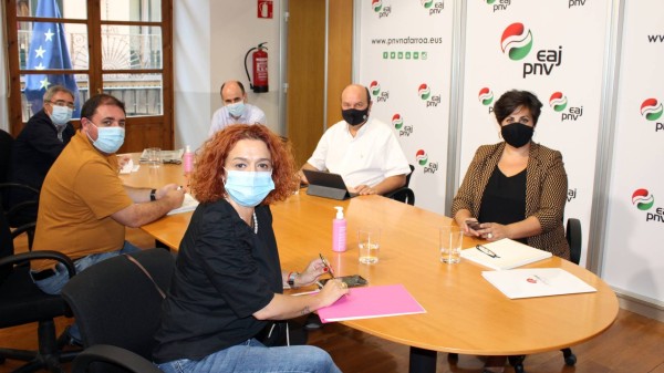 Andoni Ortuzar, Unai Hualde, Joseba Aurrekoetxea, Manu Ayerdi, Maria Solana eta Blanca Regulez