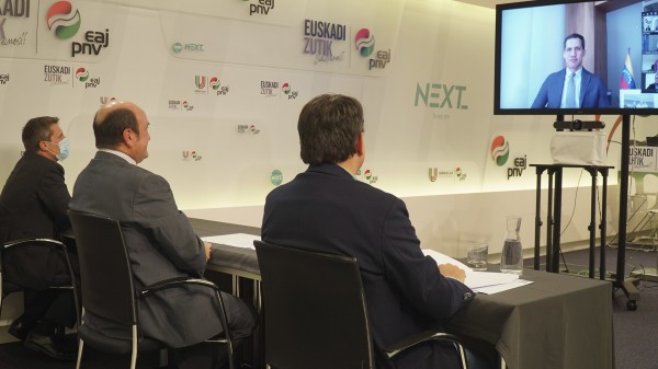 Andoni Ortuzar eta Juan Guaidó arteko billera