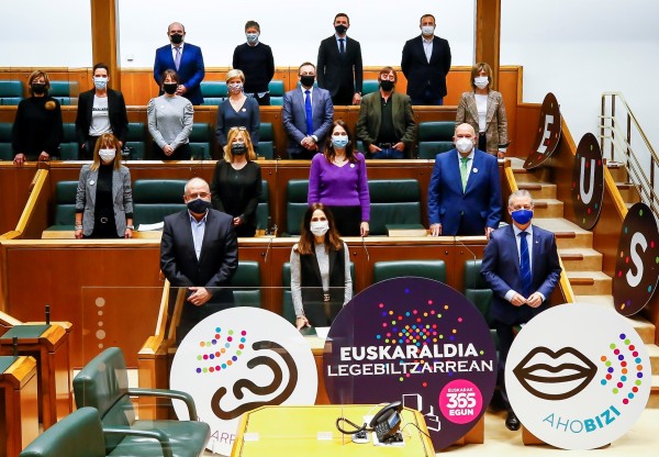 Pleno Ordinario en el Parlamento Vasco (19-11-2020) 