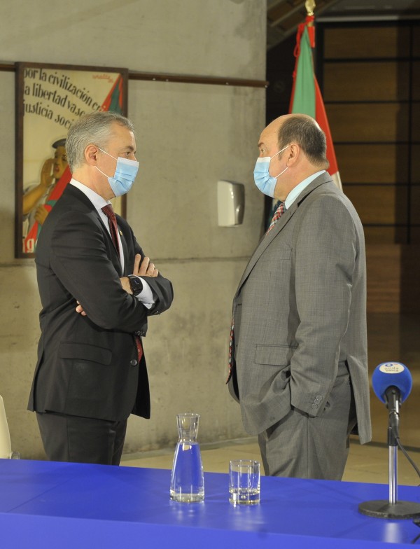 Diálogo. Iñigo Urkullu, Andoni Ortuzar