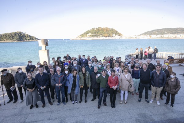 EAJ PNV salbuespeneko espetxe-politikaren amaiera erreklamatzeko Donostian deitu duen manifestaldian