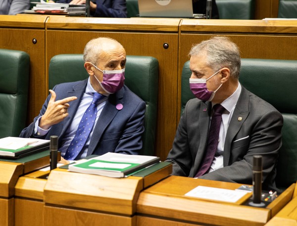 Pleno Ordinario en el Parlamento Vasco (25-11-2021)