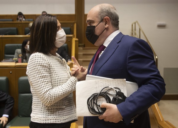Pleno Ordinario en el Parlamento Vasco (24-02-2022)