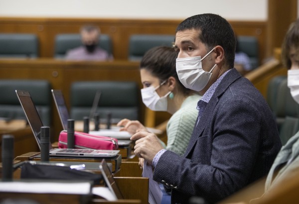 Pleno Ordinario en el Parlamento Vasco (24-02-2022)