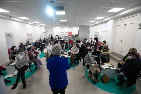 Entzunez Eraiki. Errenteria. Gizarte politika
