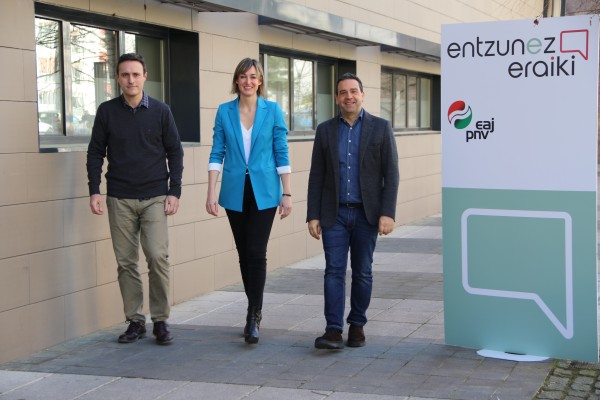 Entzunez Eraiki. Arrasate. Economía.