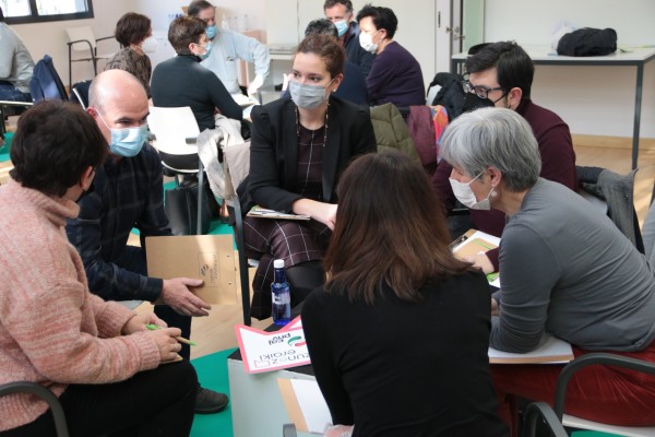 Entzunez Eraiki. Arrasate. Ekonomia.