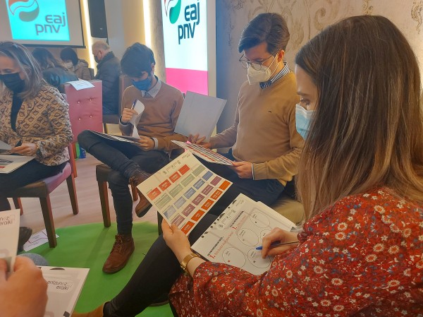 Entzunez Eraiki - Iruñea