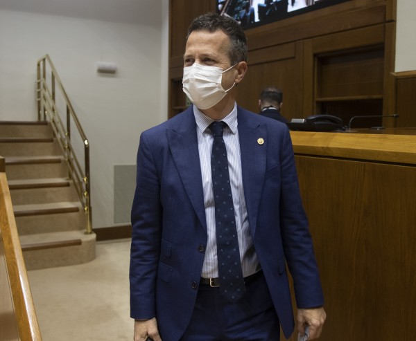 Pleno Ordinario en el Parlamento Vasco (10-3-2022) 