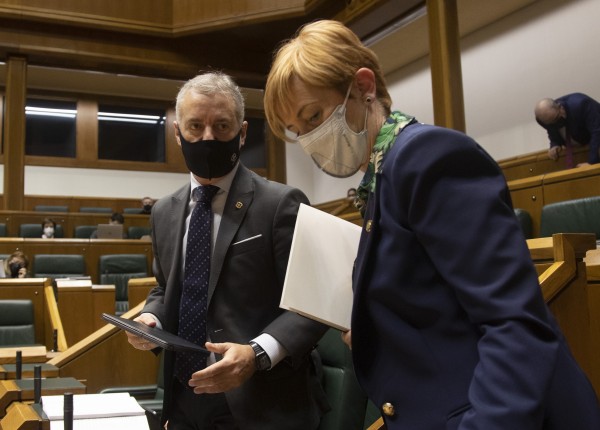 Pleno Ordinario en el Parlamento Vasco (10-3-2022)