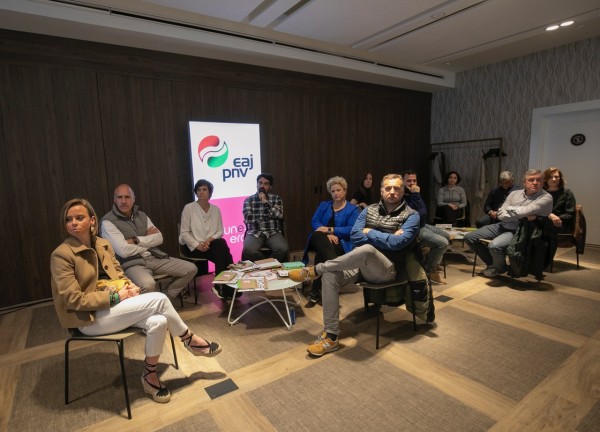 Entzunez Eraiki - Donostia