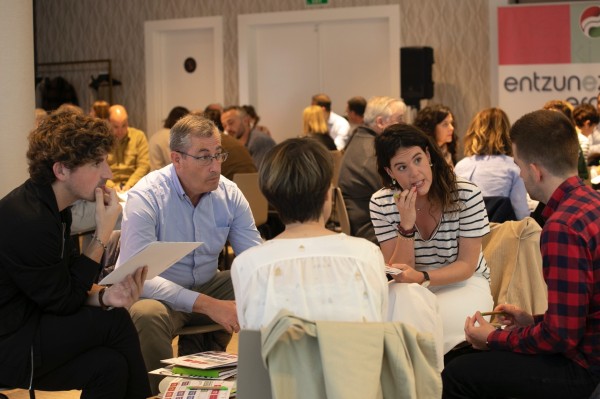 Entzunez Eraiki - Donostia