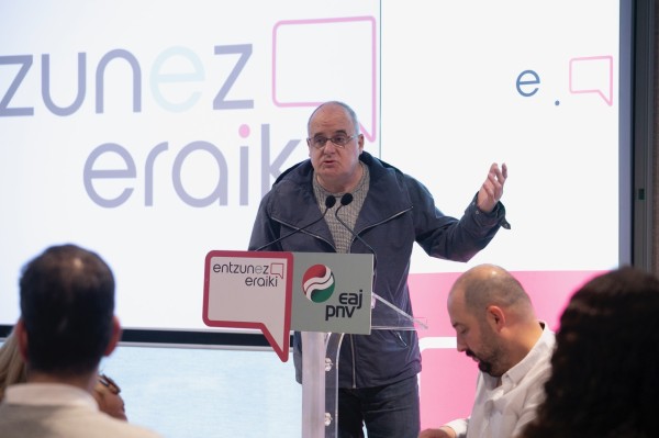 Entzunez Eraiki