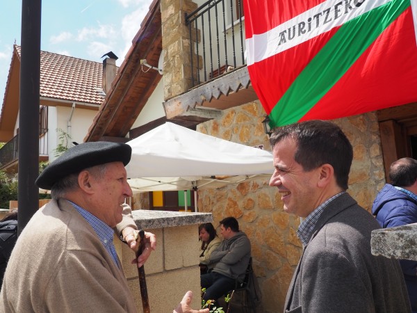 EAJ-PNV homenajea a Francisco Dufur ‘Kisko‘ y Arancha Inchausty en Auritz-Burguete
