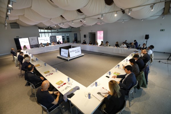 Entzunez Eraiki - Orona