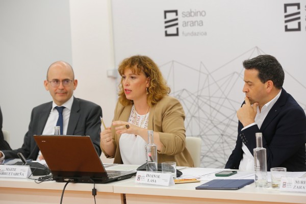 Entzunez Eraiki - Los retos de futuro del sistema institucional vasco