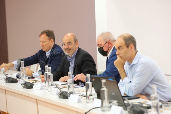  Entzunez Eraiki - Los retos de futuro del sistema institucional vasco