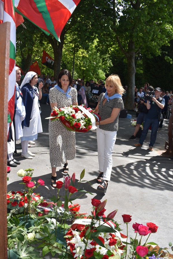 Omenaldia gudariei eta milizianoei Bilboren defentsaren 85. Urteurrena